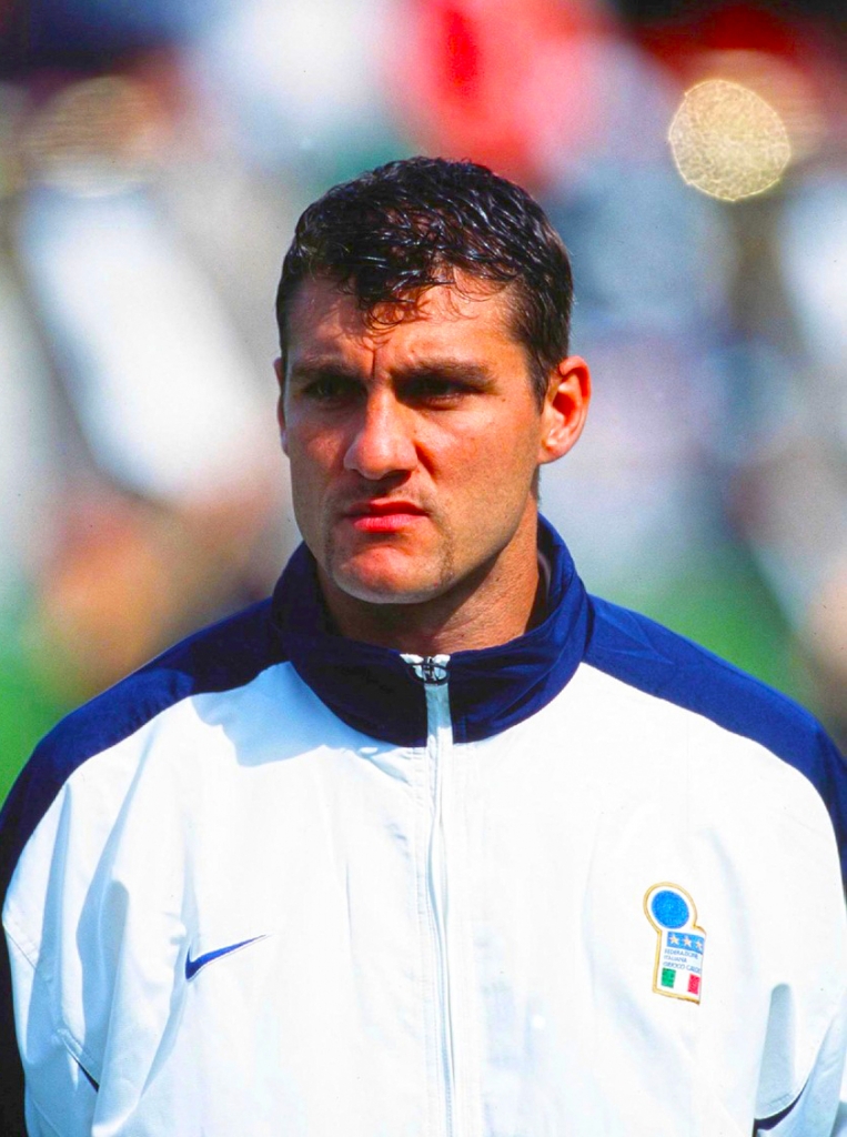 BOBO VIERI - Forza27